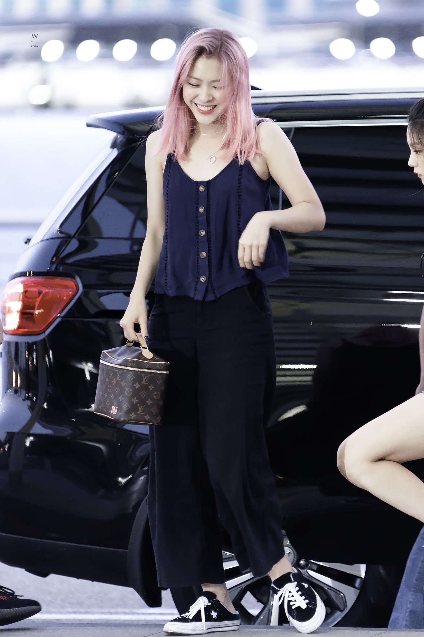 thoi trang doi thuong cua thanh vien ITZY anh 4