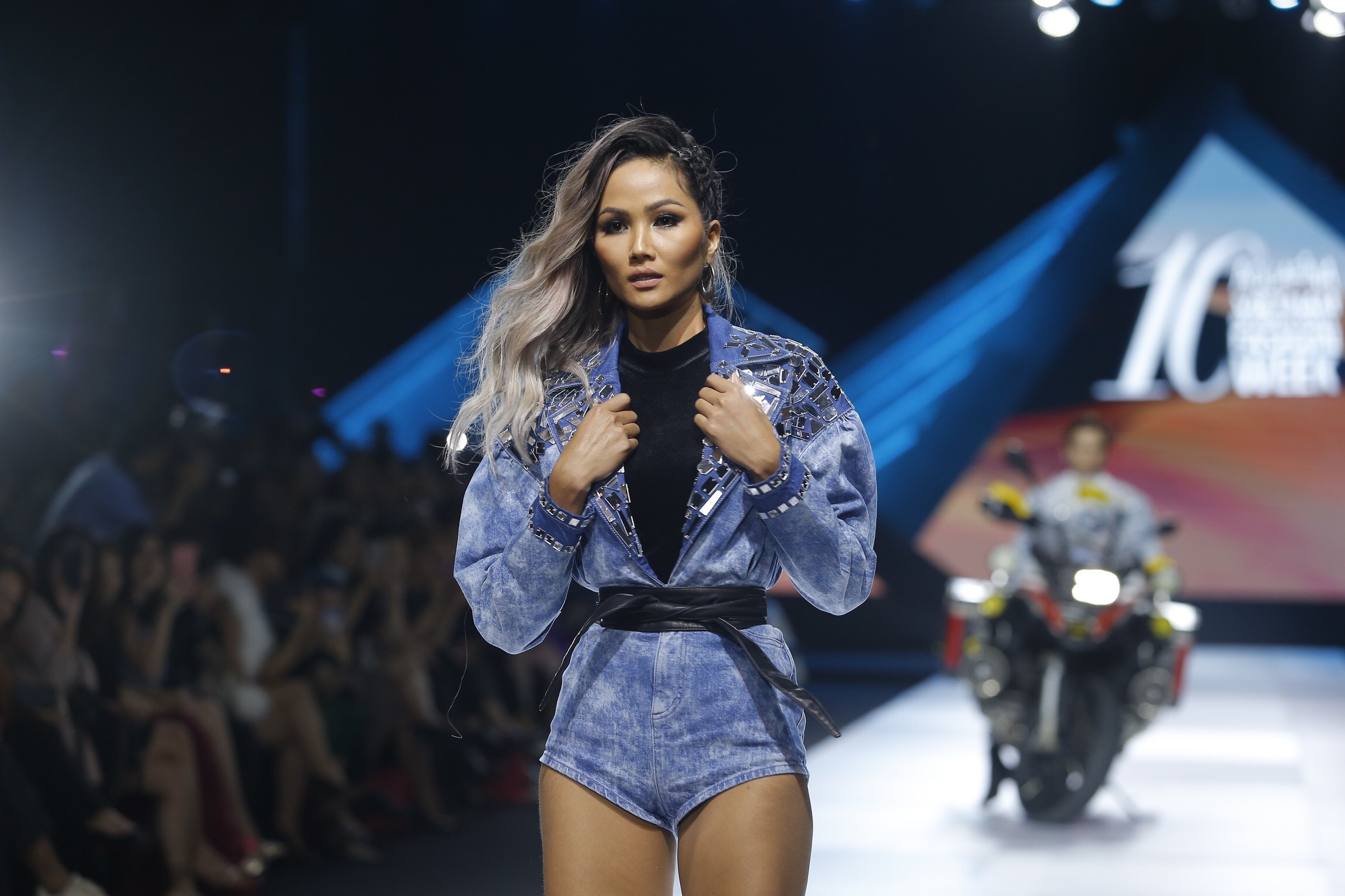 Aquafina Vietnam International Fashion Week 2019 anh 4