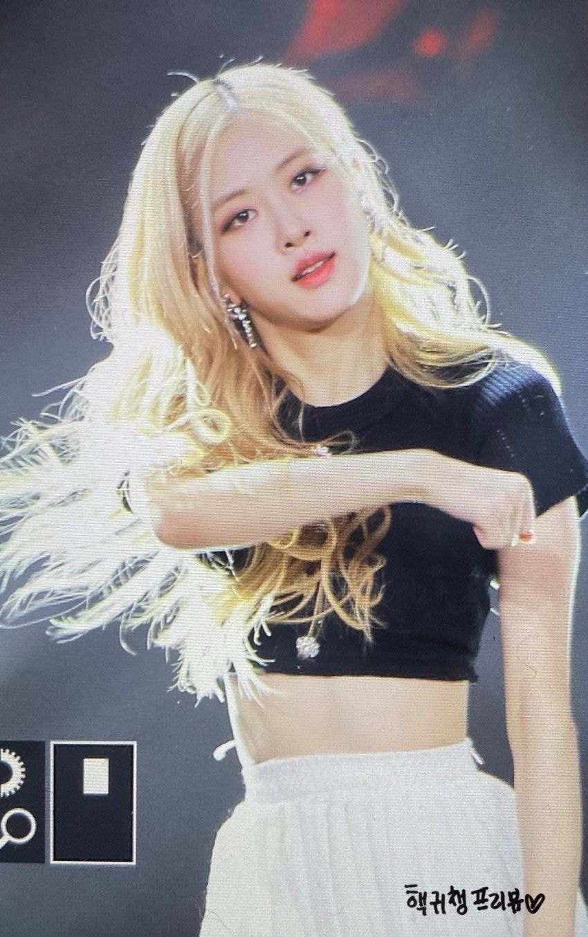 dien mao moi cua BlackPink anh 6