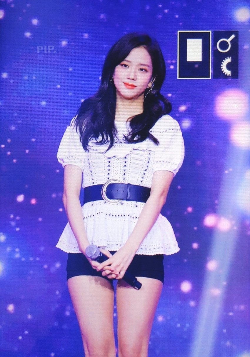 dien mao moi cua BlackPink anh 7