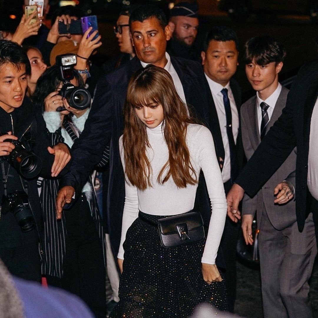 Lisa mac dep tai su kien anh 6