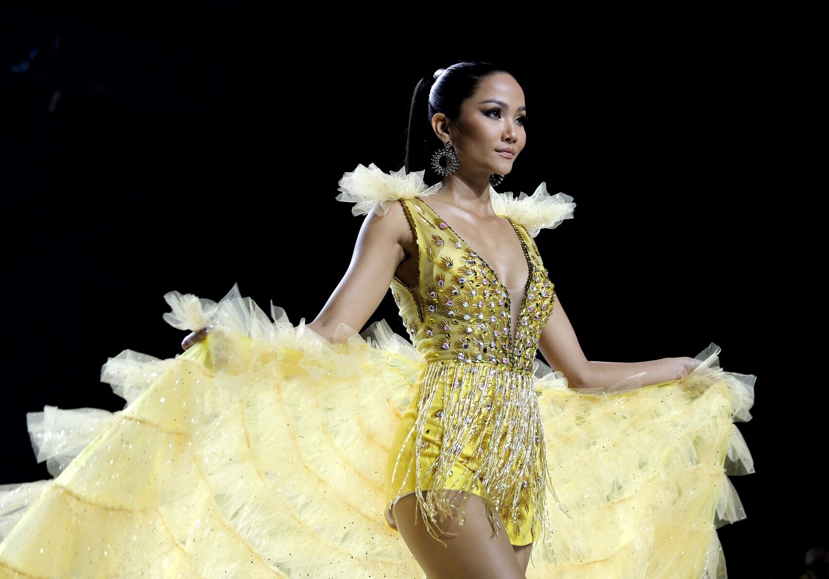 Aquafina Vietnam International Fashion Week 2019 anh 7