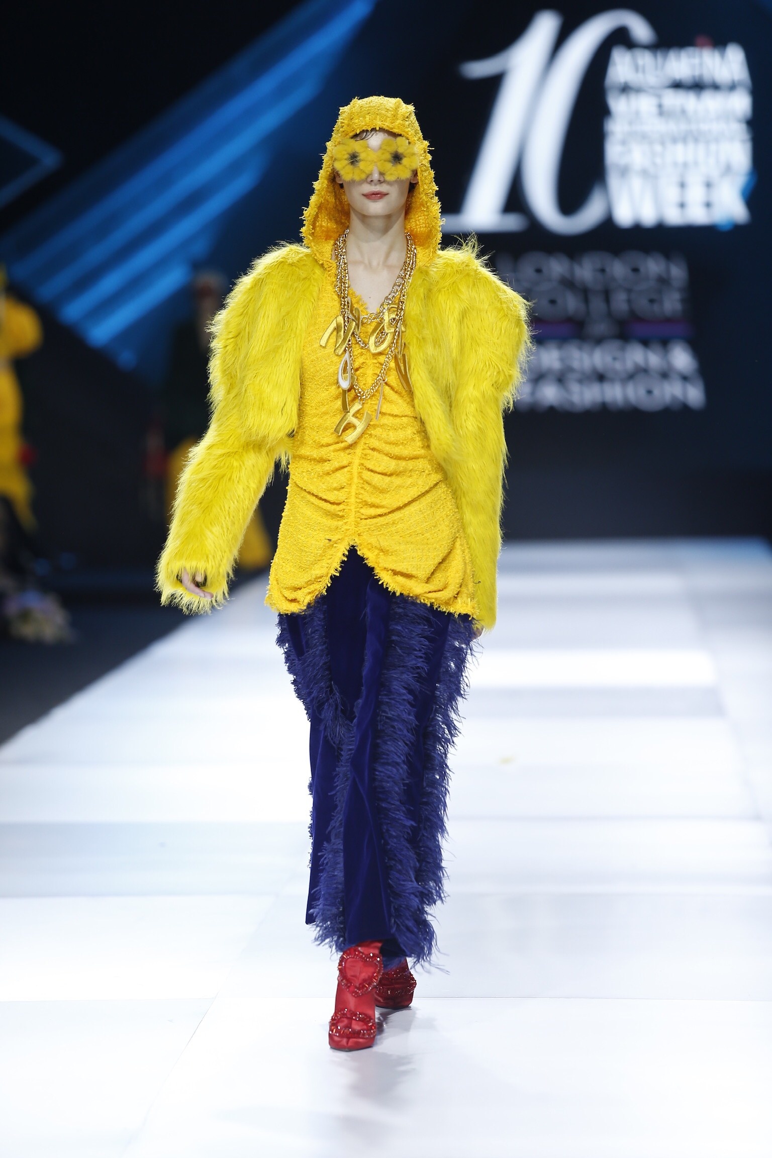 Aquafina Vietnam International Fashion Week 2019 anh 36