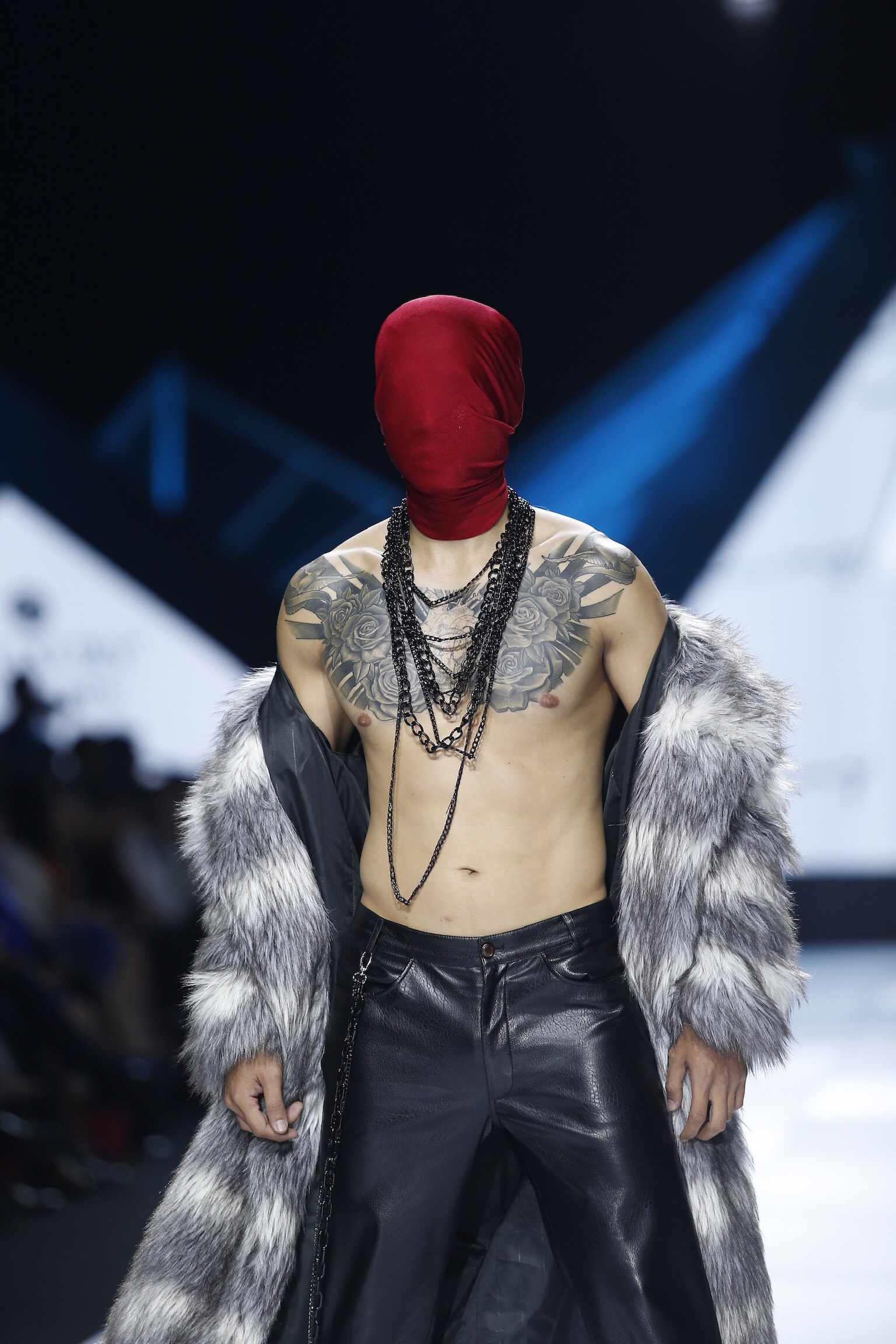 Aquafina Vietnam International Fashion Week 2019 anh 24