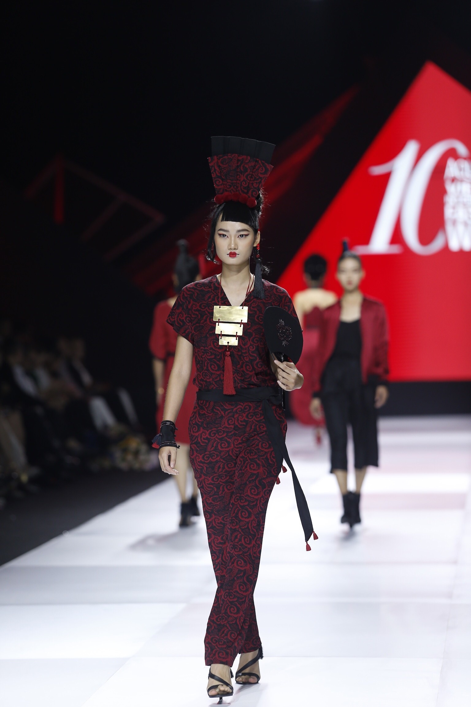 Aquafina Vietnam International Fashion Week 2019 anh 10