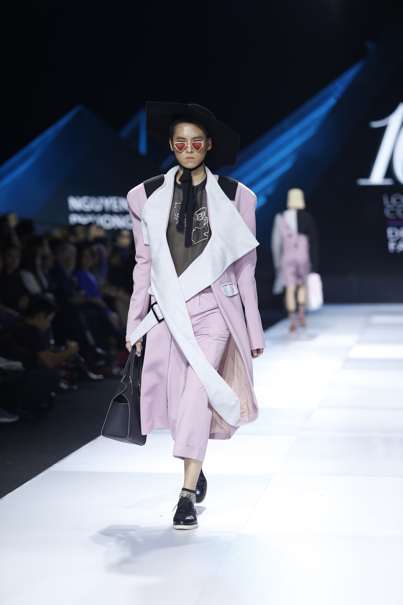 Aquafina Vietnam International Fashion Week 2019 anh 32