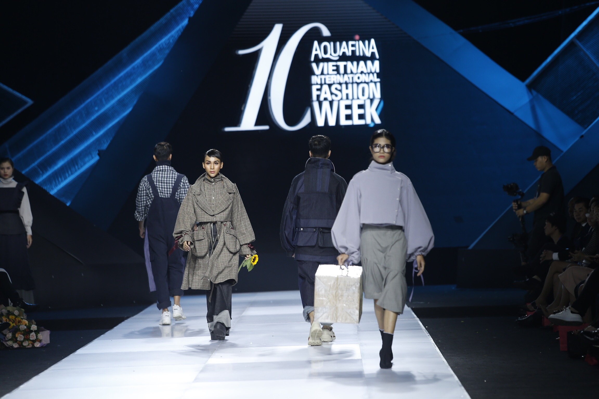 Aquafina Vietnam International Fashion Week 2019 anh 14