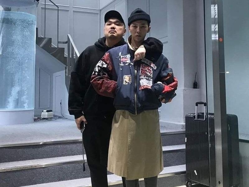 G-Dragon mac ao khoac nhu vay, di giay coc cach sau khi xuat ngu hinh anh