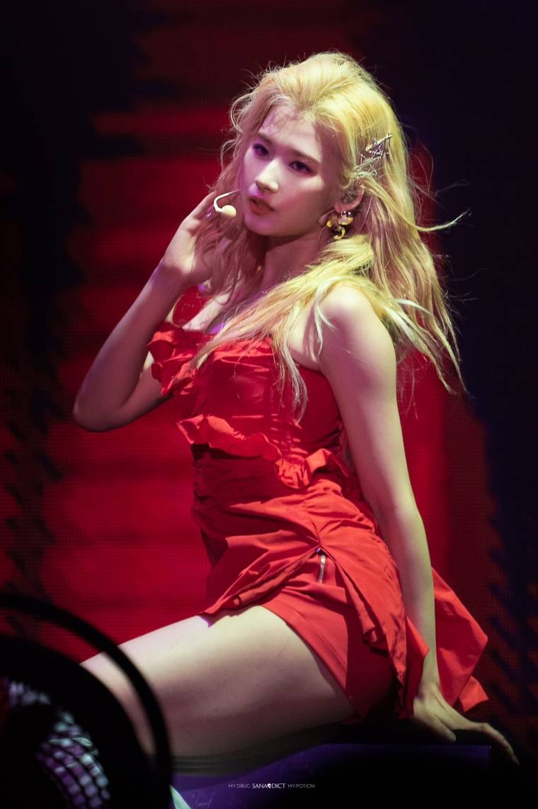 thoi trang san khau cua 5 nu than tuong sexy anh 7