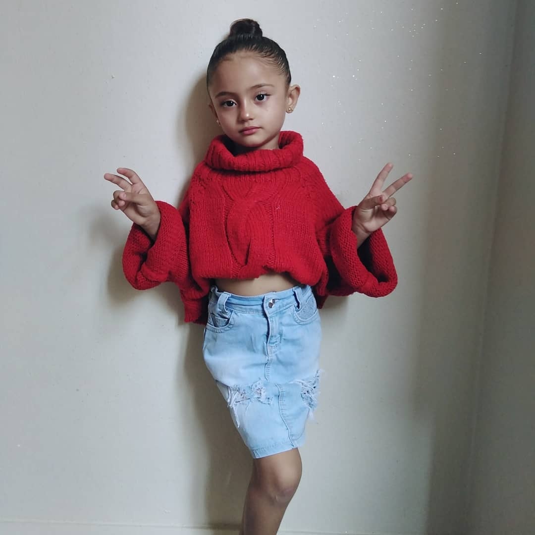 co be mac giong BlackPink anh 8