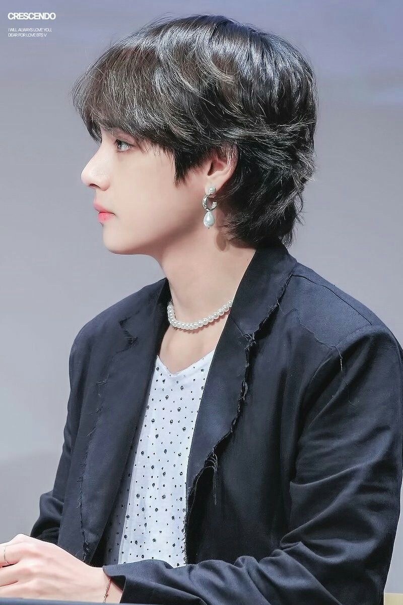 V (BTS) chuong deo khuyen tai dieu da anh 3