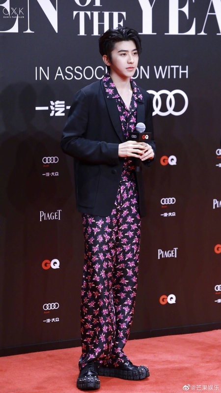 sao nam mac vest thung thinh anh 15