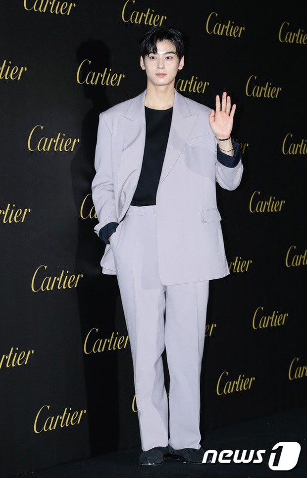 sao nam mac vest thung thinh anh 9