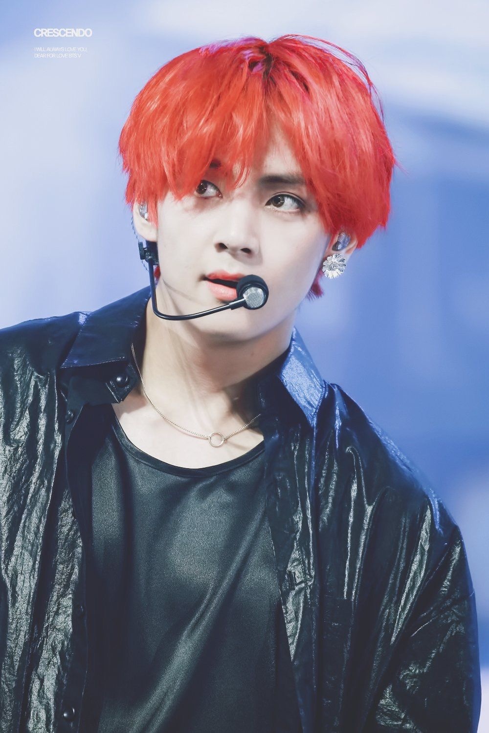 V (BTS) chuong deo khuyen tai dieu da anh 11