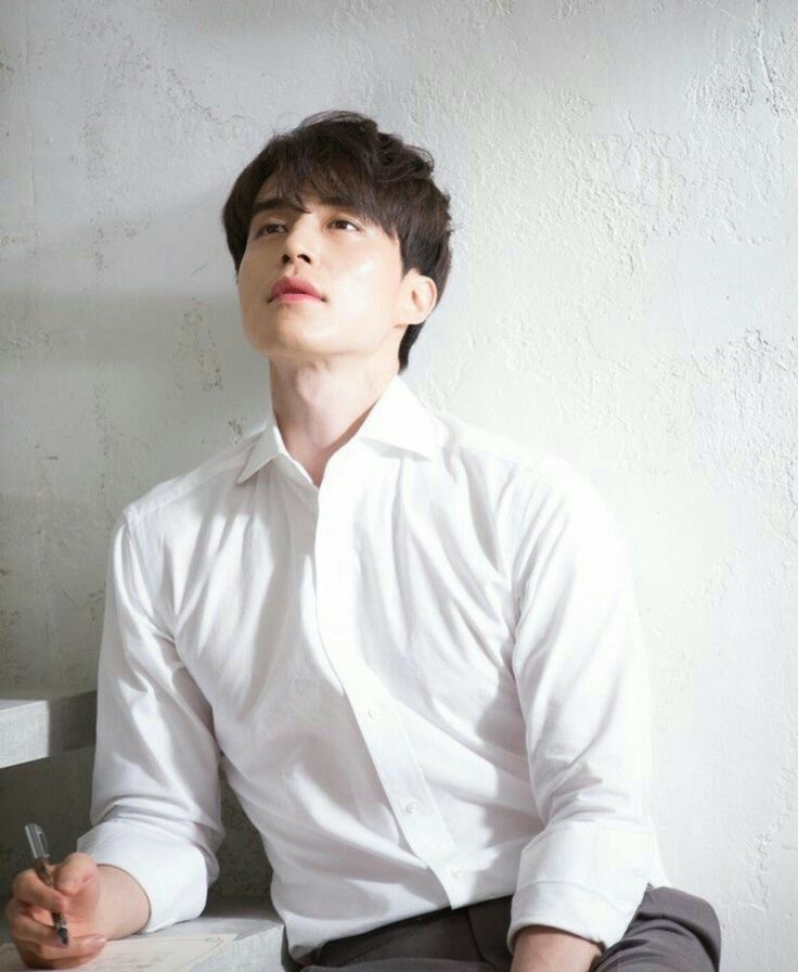 Kieu toc dep cua Lee Dong Wook anh 11