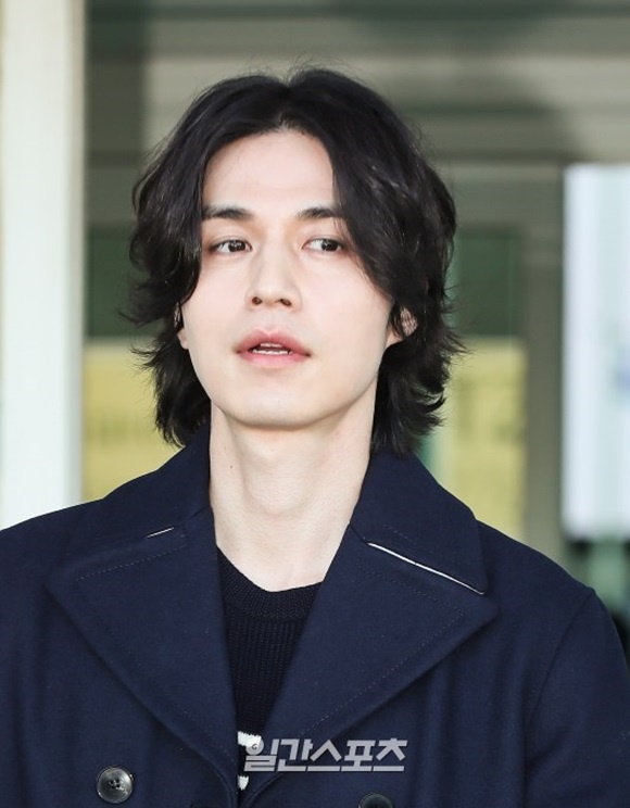 Kieu toc dep cua Lee Dong Wook anh 2