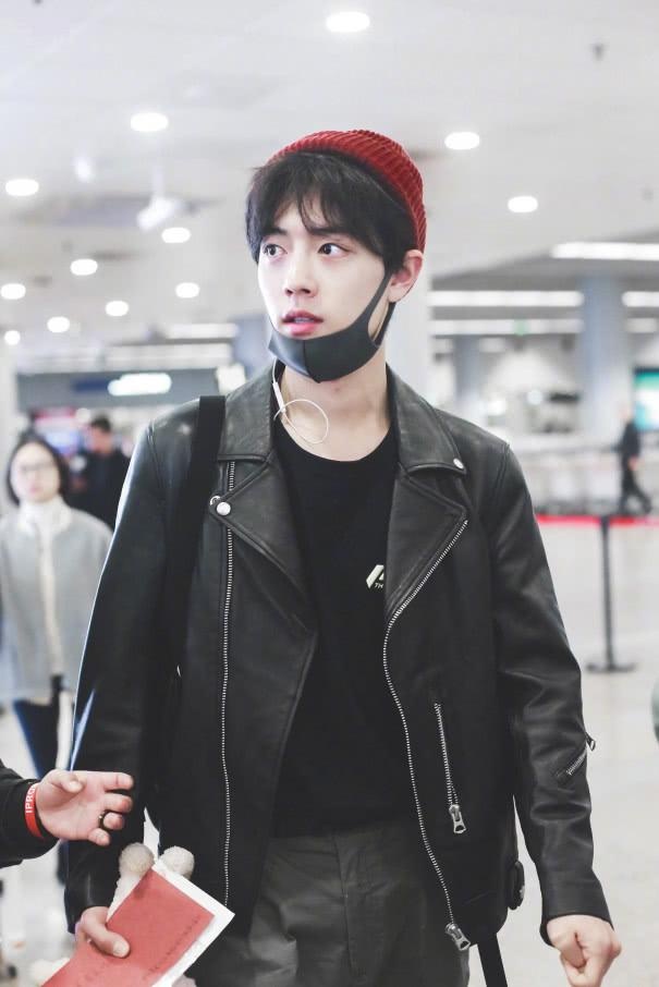 Vuong Nhat Bac Tieu Chien mac do doi anh 16