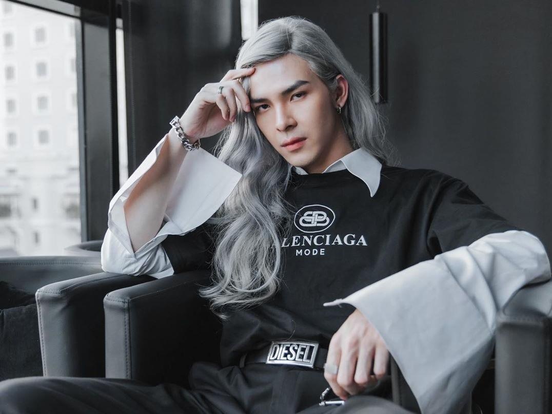 Denis Dang duoc khen gu thoi trang chat, dien do it dung hang hinh anh