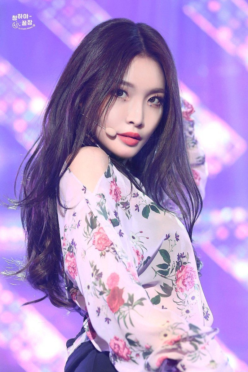 Chungha de toc ngoi giua don gian van duoc khen xinh anh 11