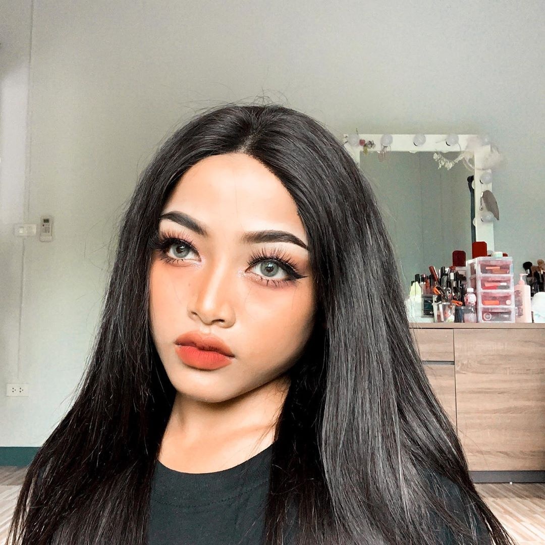 cau be 13 tuoi trang diem nhu hoa hau anh 1