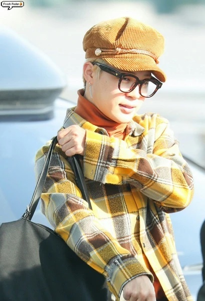 Jimin đội mũ lông to xụ ảnh 9 Jimin doi mu long to xu anh 9