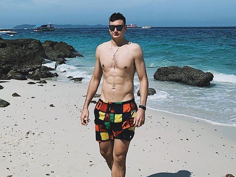 Voi chieu cao 1,88 m, Dang Van Lam mac gi cung du noi bat hinh anh