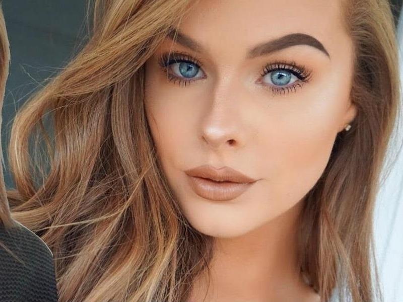 Nu giao vien noi tieng day cach trang diem dep moi khi len lop hinh anh