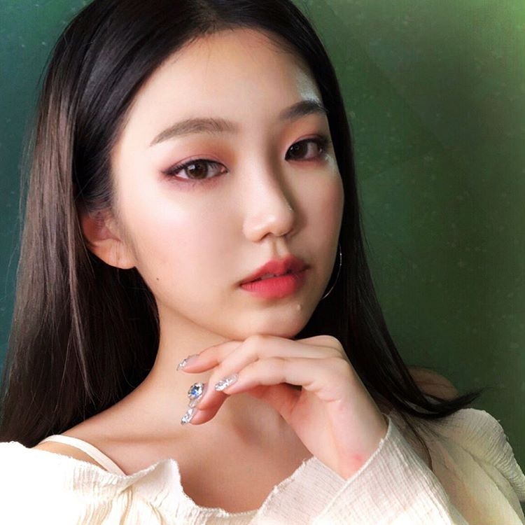 hot girl giong Irene anh 4