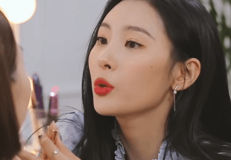 Sunmi giup fan nu len doi nhan sac bang cach nao? hinh anh