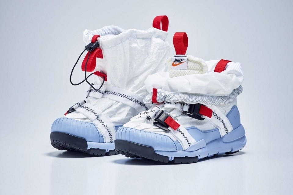 4 doi giay co gia ban lai cao nhat nam anh 11