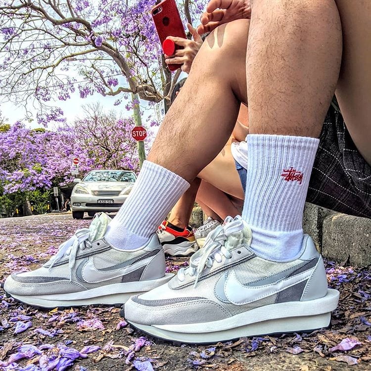 4 doi giay co gia ban lai cao nhat nam anh 18