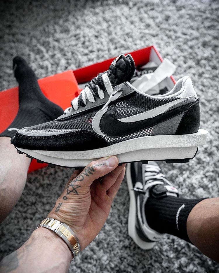 4 doi giay co gia ban lai cao nhat nam anh 21