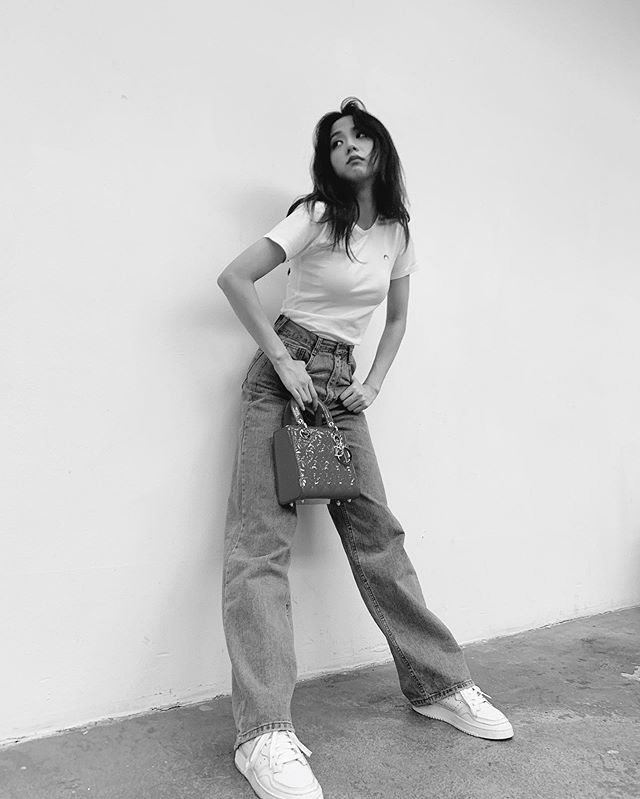 hoc BlackPink cach mac quan rong anh 6