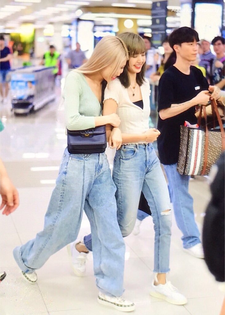 hoc BlackPink cach mac quan rong anh 5