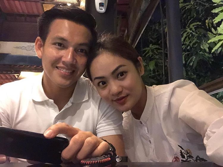 cau thu Campuchia mac gi khi o ben ban gai anh 9