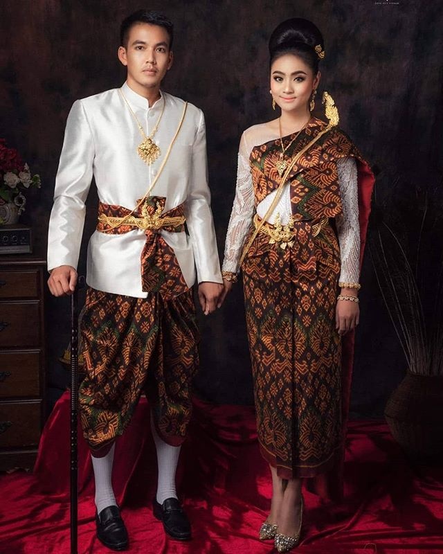 cau thu Campuchia mac gi khi o ben ban gai anh 4