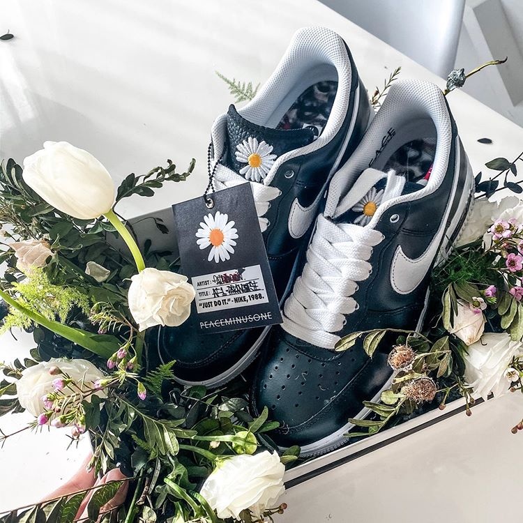Nike Air Force 1 x PEACEMINUSONE co gia bao nhieu anh 2