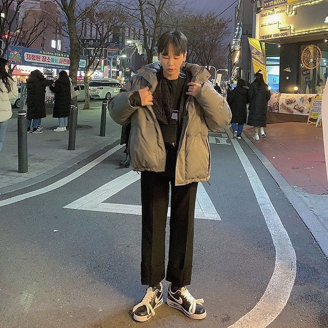 Nike Air Force 1 x PEACEMINUSONE co gia bao nhieu anh 5