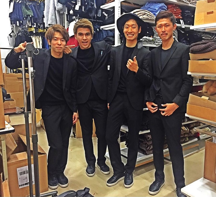 thoi trang nhan vien uniqlo anh 9