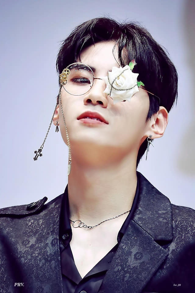 chiec kinh hoa hong idol yeu thich anh 6