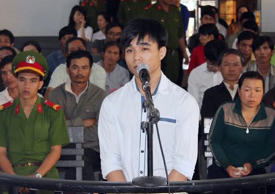 Cu nhan tin hoc linh an vi yeu nham be gai 12 tuoi hinh anh