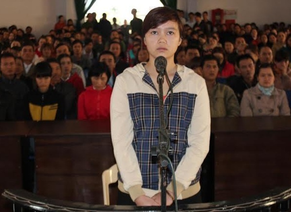 Nu tai xe say xin dap nham chan ga linh 9 nam tu hinh anh