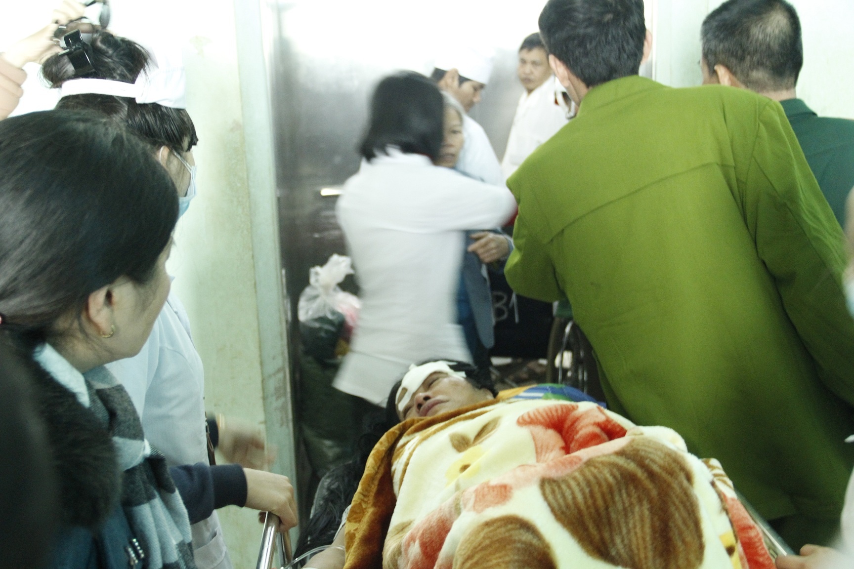 Bao ve nghiem ngat nguoi vo bi dam giua khuya hinh anh