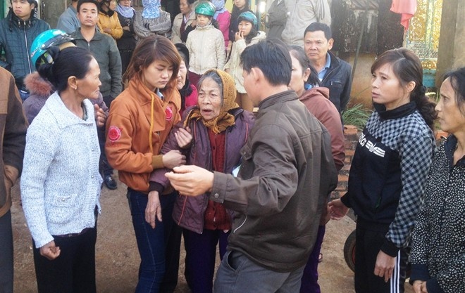 Cụ Hồ đau đớn trước cái chết của con trai và cháu nội.