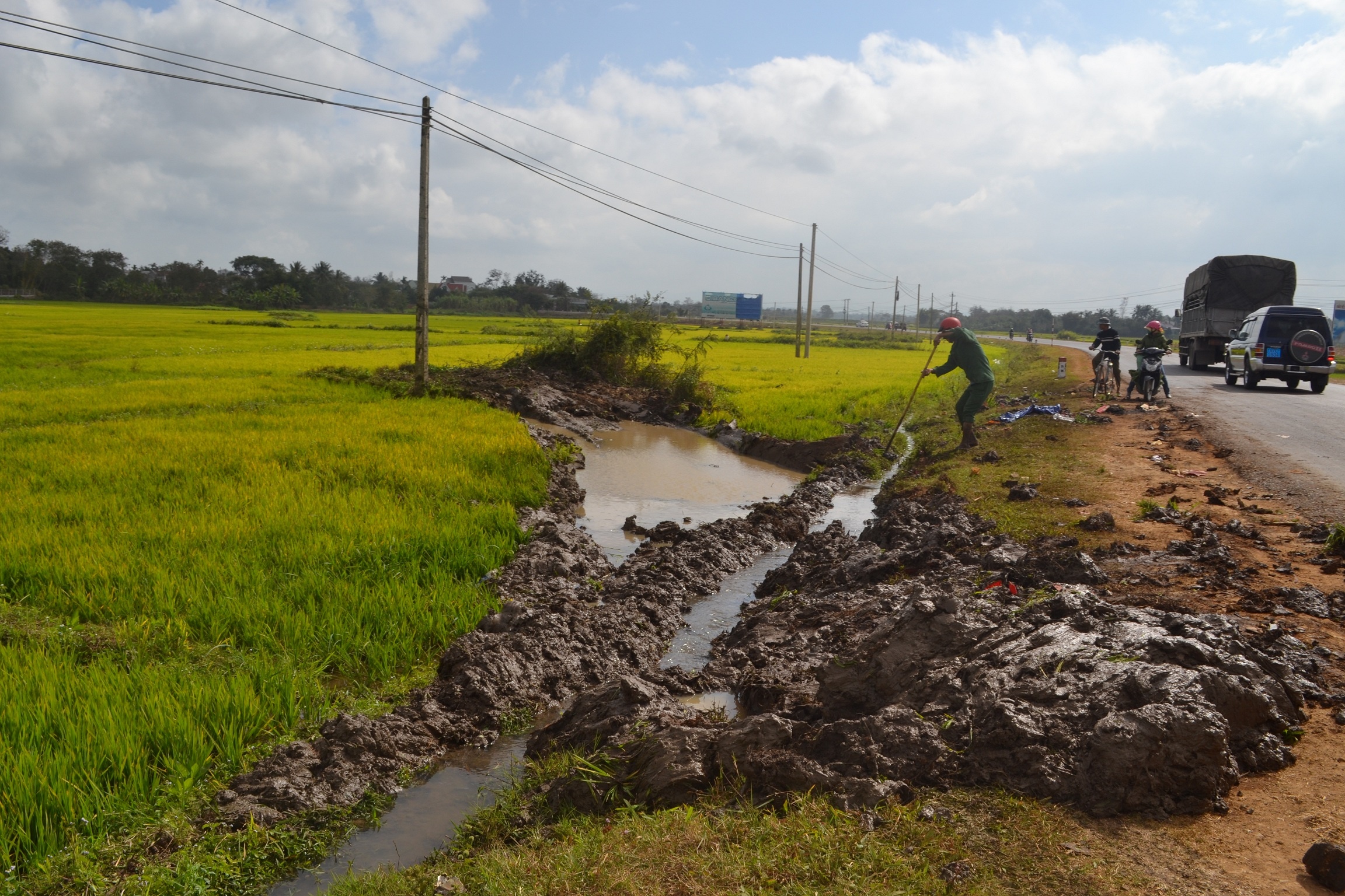 Hiện trường nơi cả gia đình nạn nhân bị lấp trong bùn.