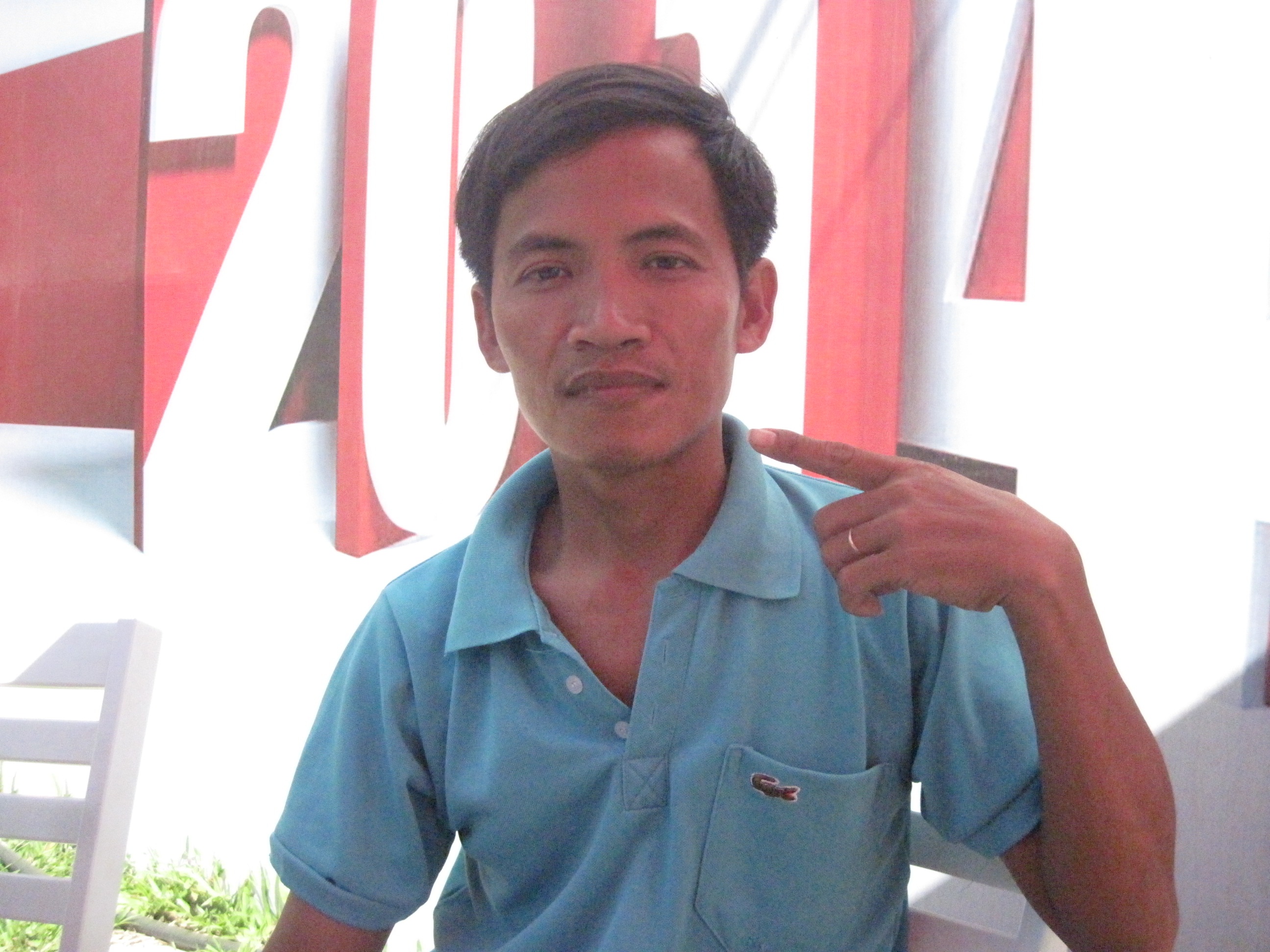 Anh Tuyến từng đi xe khách bị ném đá suýt mất mạng. Ảnh: Khải Hoàng.