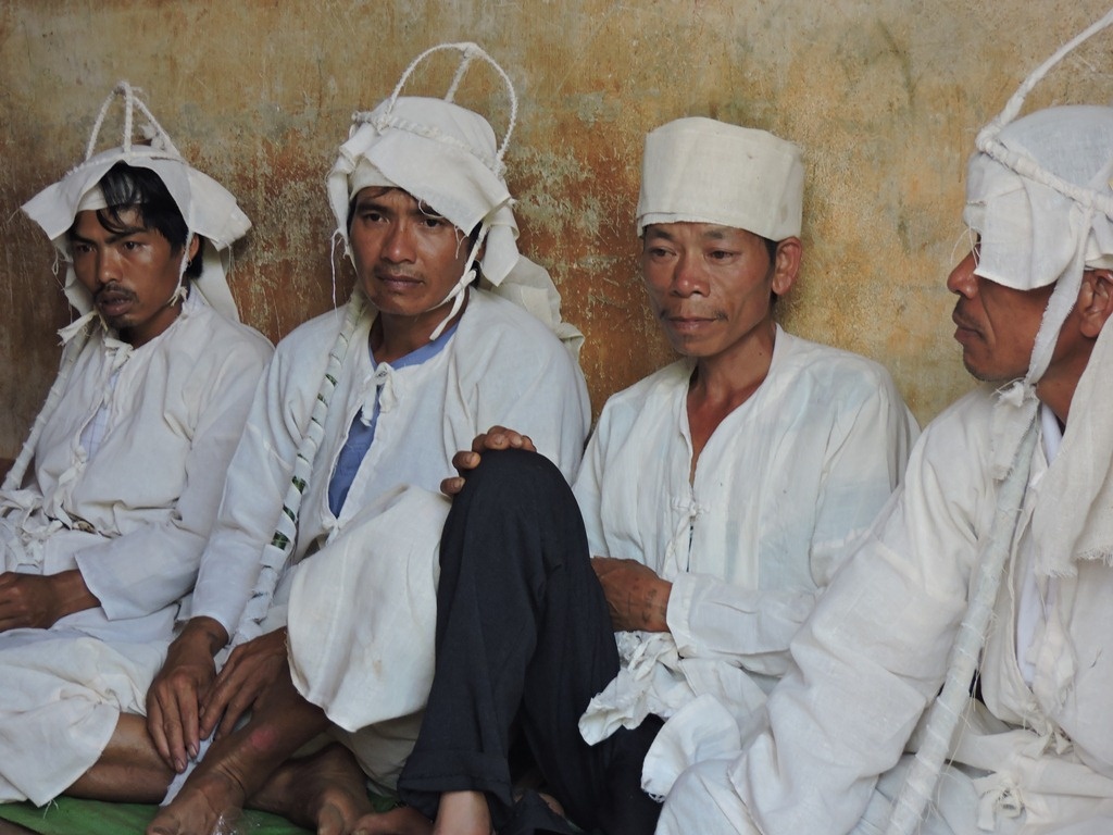 Ca lang xot thuong 3 chi em chet duoi duoi ao hinh anh