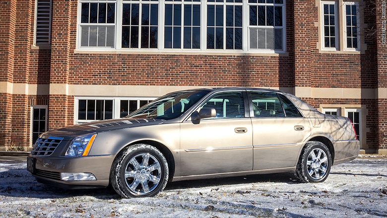 Cadillac DTS 2006 được trang bị động cơ V8, công suất 275 mã lực