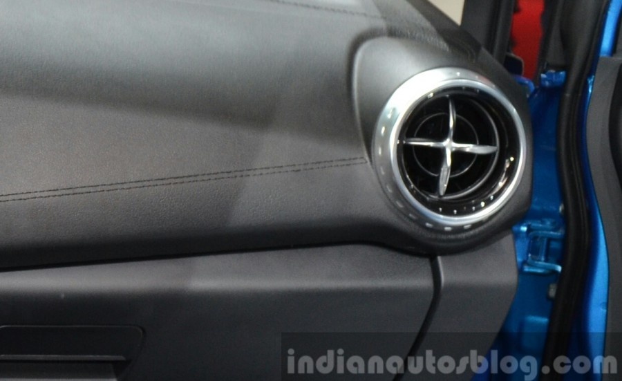 Cửa gió điều hòa giống với dòng A-Class của Mercedes.