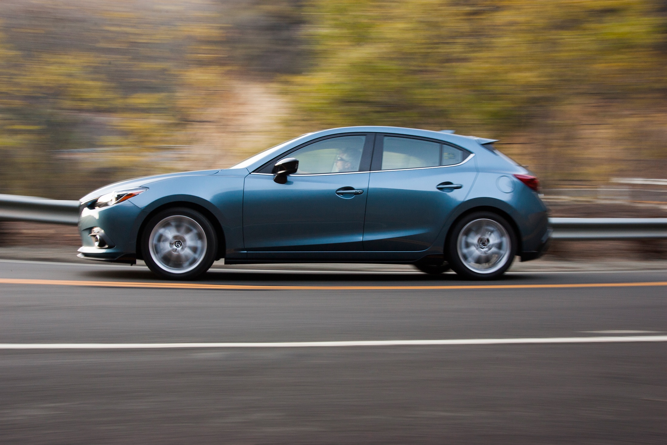 Mazda3 2016 thêm nhiều trang bị mới